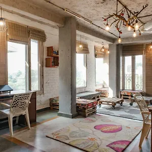 Hostel J House Near Bhikaji